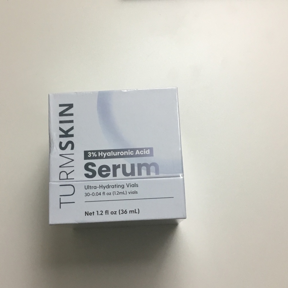 3% Hyaluronic Acid Serum - White
